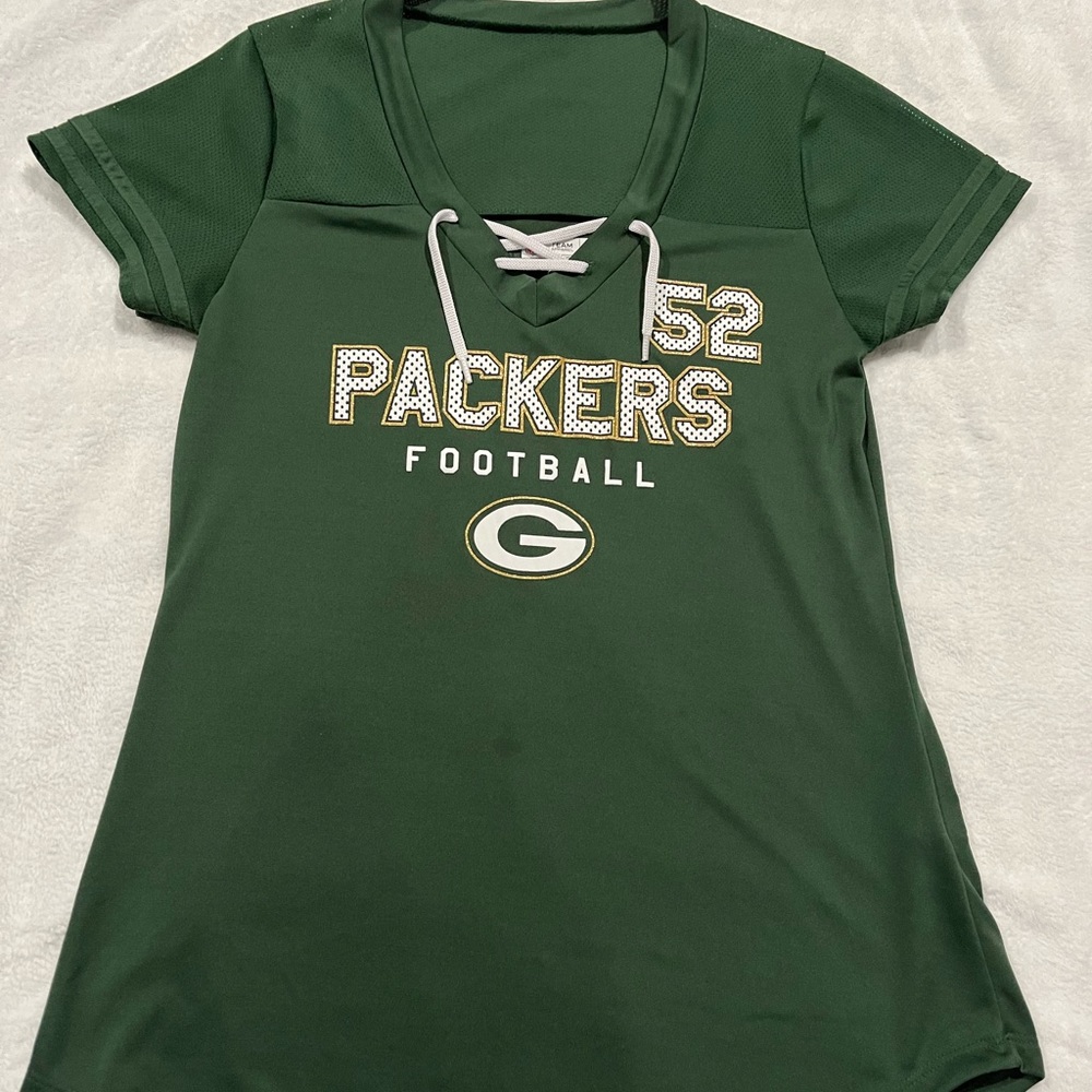 Green Bay Packers women’s large NFL T-shirt 52 clay Matthews